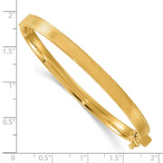 14k Polished Diamond-Cut Textured Hinged Oval Bangle Bracelet